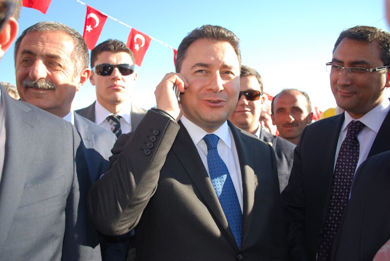 2013 yl Hastanenin Resmi Al ile mam Hatip Ortaokulu'nun temel atma treninden resimler